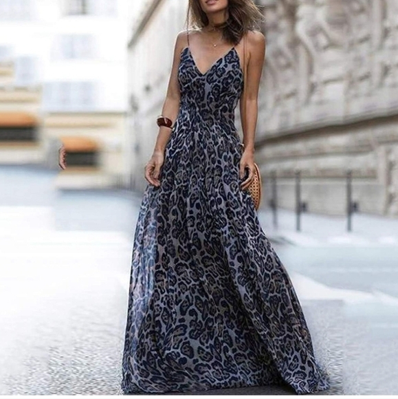 Luxurious Grey Leopard Print Chiffon Maxi Dress - Picture 7 of 11